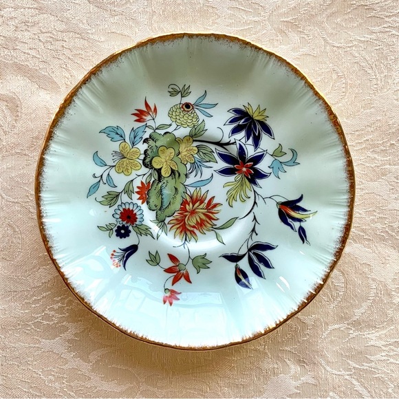 Paragon Oriental Series china cup and saucer - Picture 7 of 9